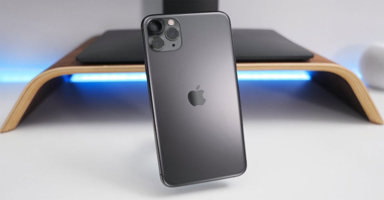 iPhone 11 Pro Max: এক নজর ফোনের স্পেসিফিকেশন এবং দামে